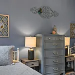 Best Location Pet Friendly Fenced Yard