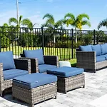Beatiful Single Home With Private Pool