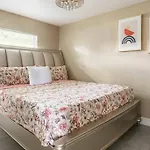 Modern 3Bedroom 2 Bathroom Home Near Universal