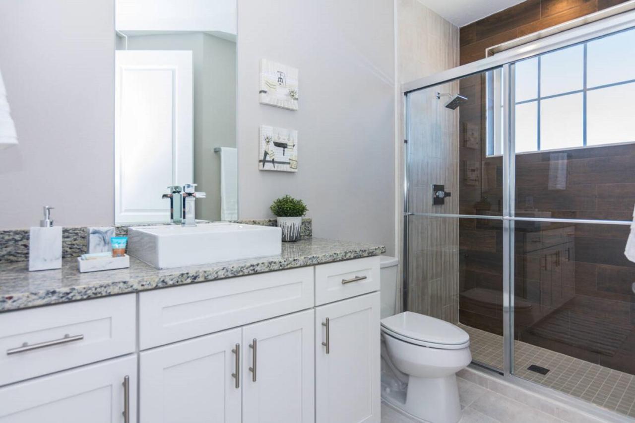 Stunning Five Suites Townhouse With Summer Kitchen At Summerville 2668