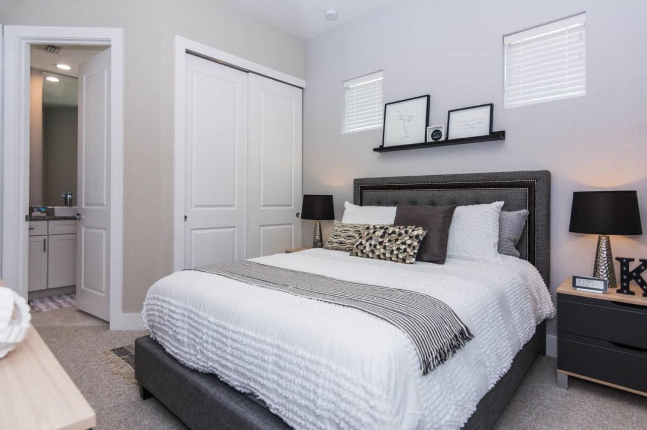Stunning Five Suites Townhouse With Summer Kitchen At Summerville 2668