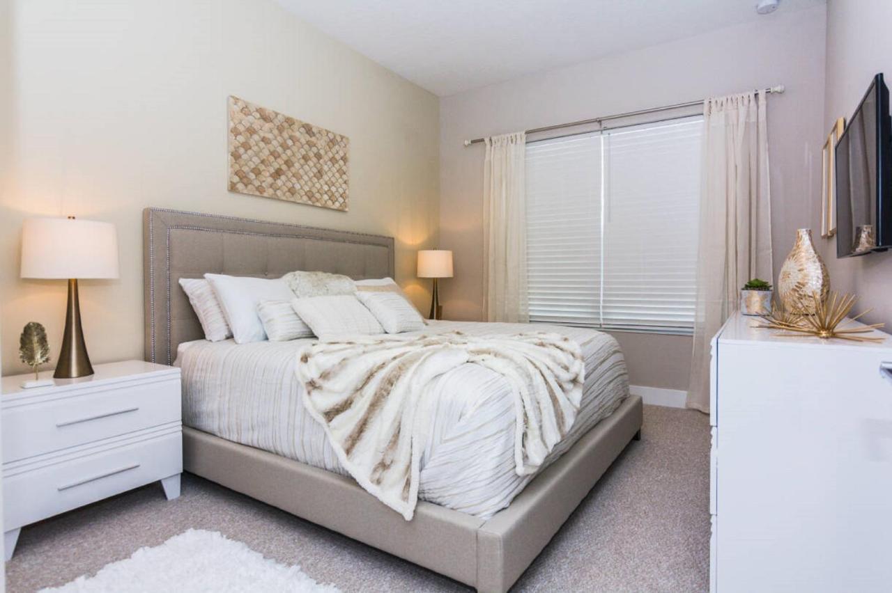 Stunning Five Suites Townhouse With Summer Kitchen At Summerville 2668 Orlando
