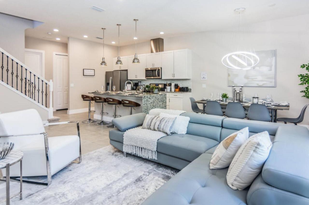 Stunning Five Suites Townhouse With Summer Kitchen At Summerville 2668 Orlando
