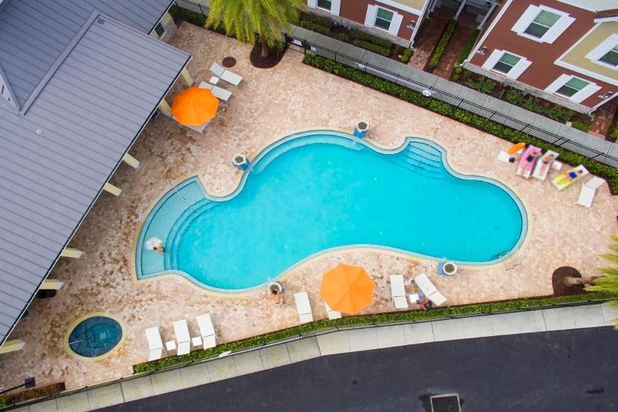 Stunning Five Suites Townhouse With Summer Kitchen At Summerville 2668 Orlando