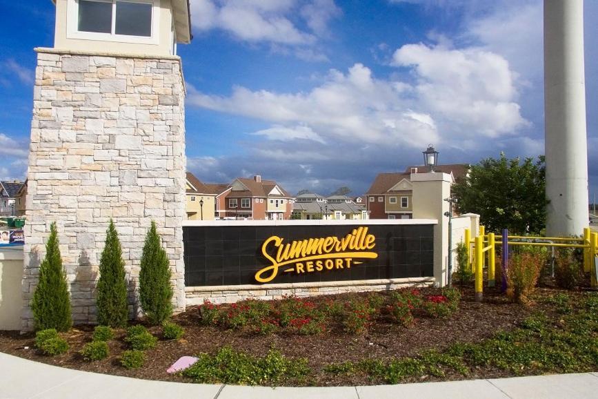 Stunning Five Suites Townhouse With Summer Kitchen At Summerville 2668 Holiday home *