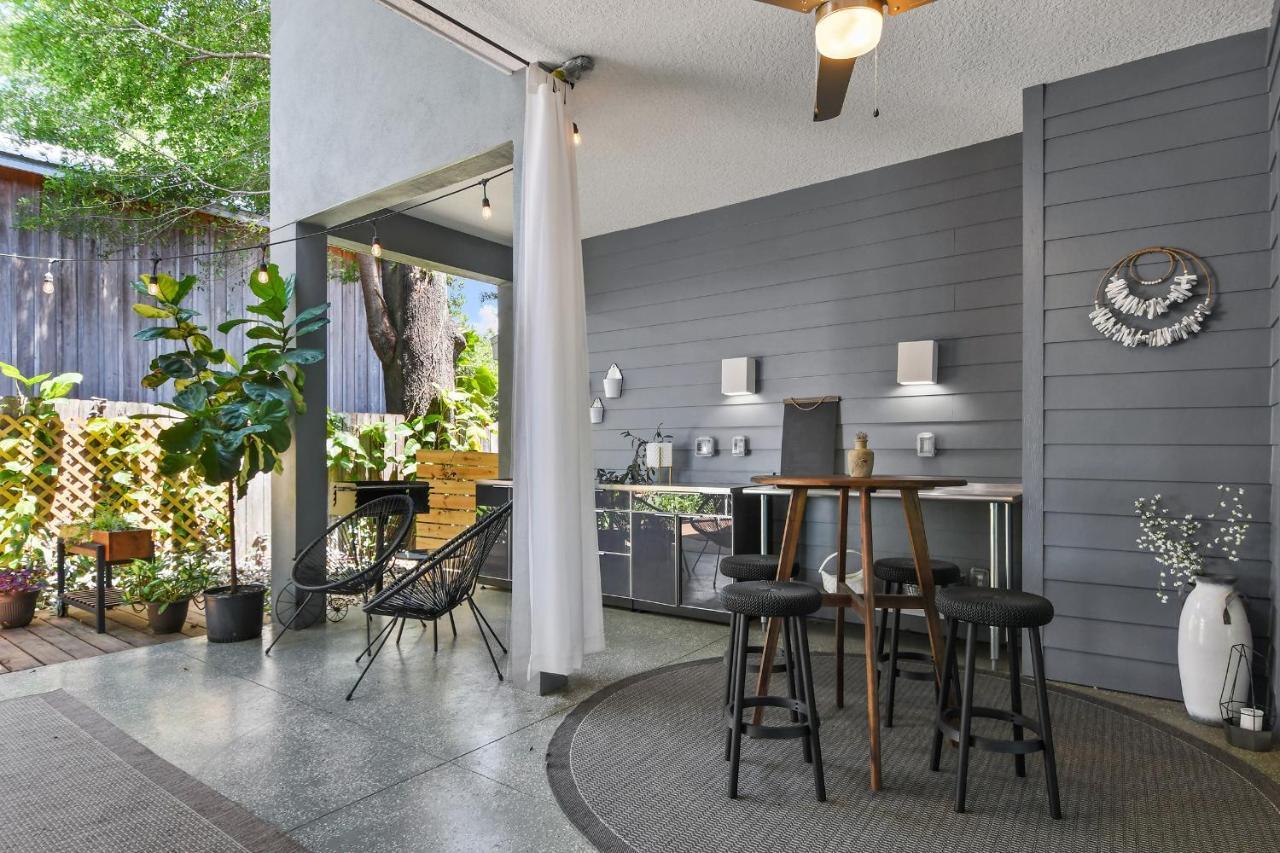 Location Pet Friendly Fenced Yard