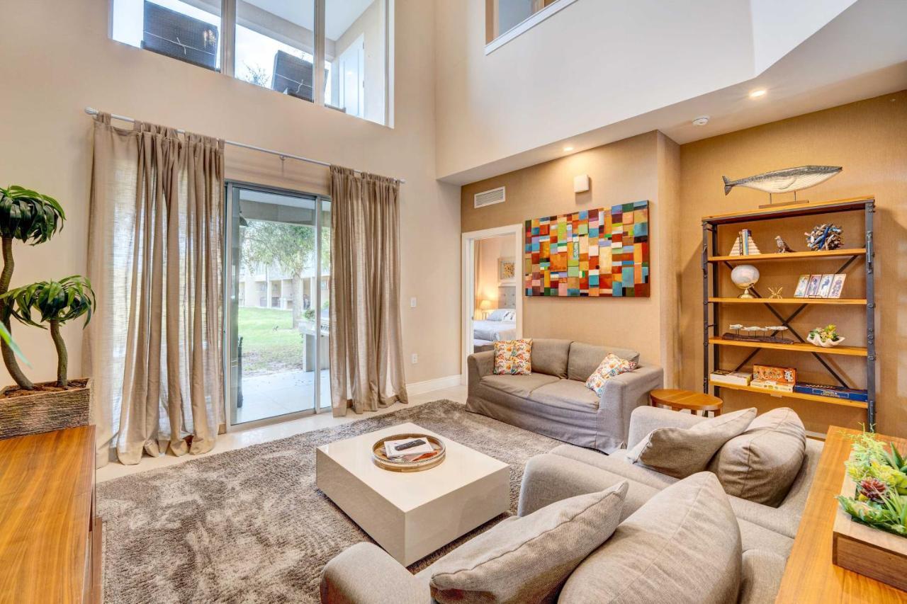 Modern Townhome With Patio And Grill Less Than 2 Mi To Disney! Holiday home