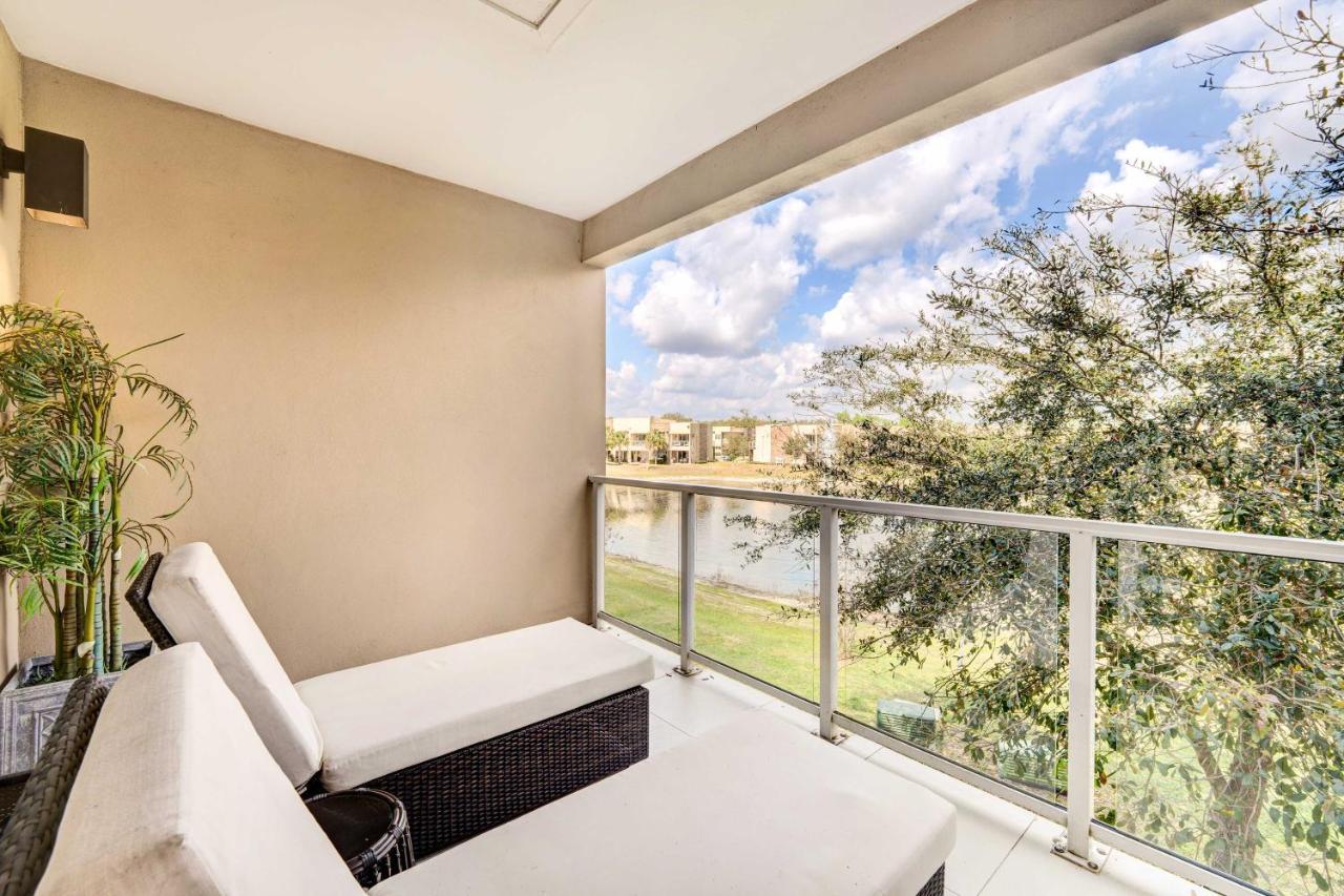 Modern Townhome With Patio And Grill Less Than 2 Mi To Disney! Holiday home Four Corners