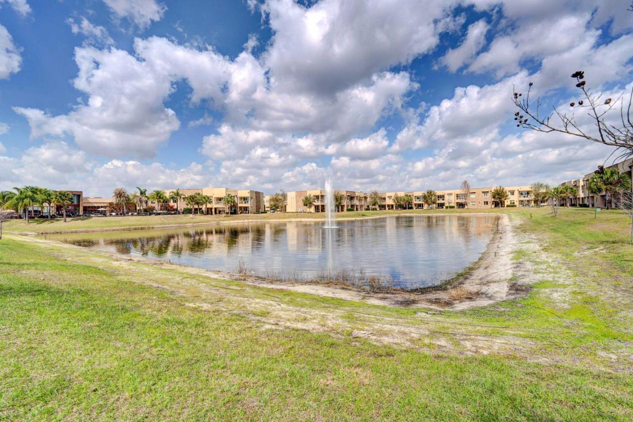 Modern Townhome With Patio And Grill Less Than 2 Mi To Disney!