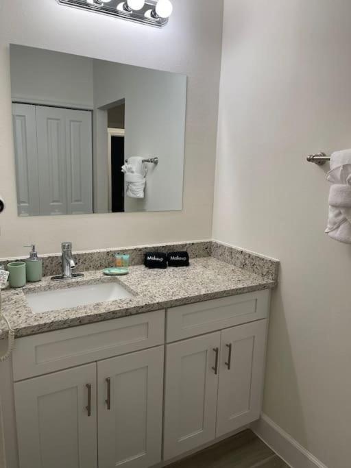 3bd/3bth Near Downtown Villa Orlando