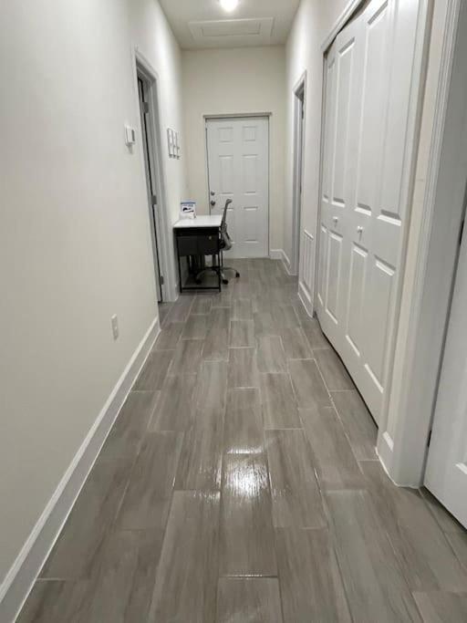 3bd/3bth Near Downtown Villa *