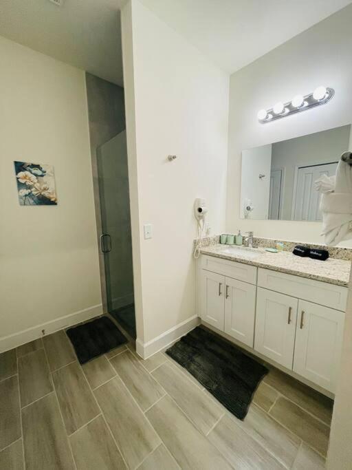 Villa 3bd/3bth Near Downtown