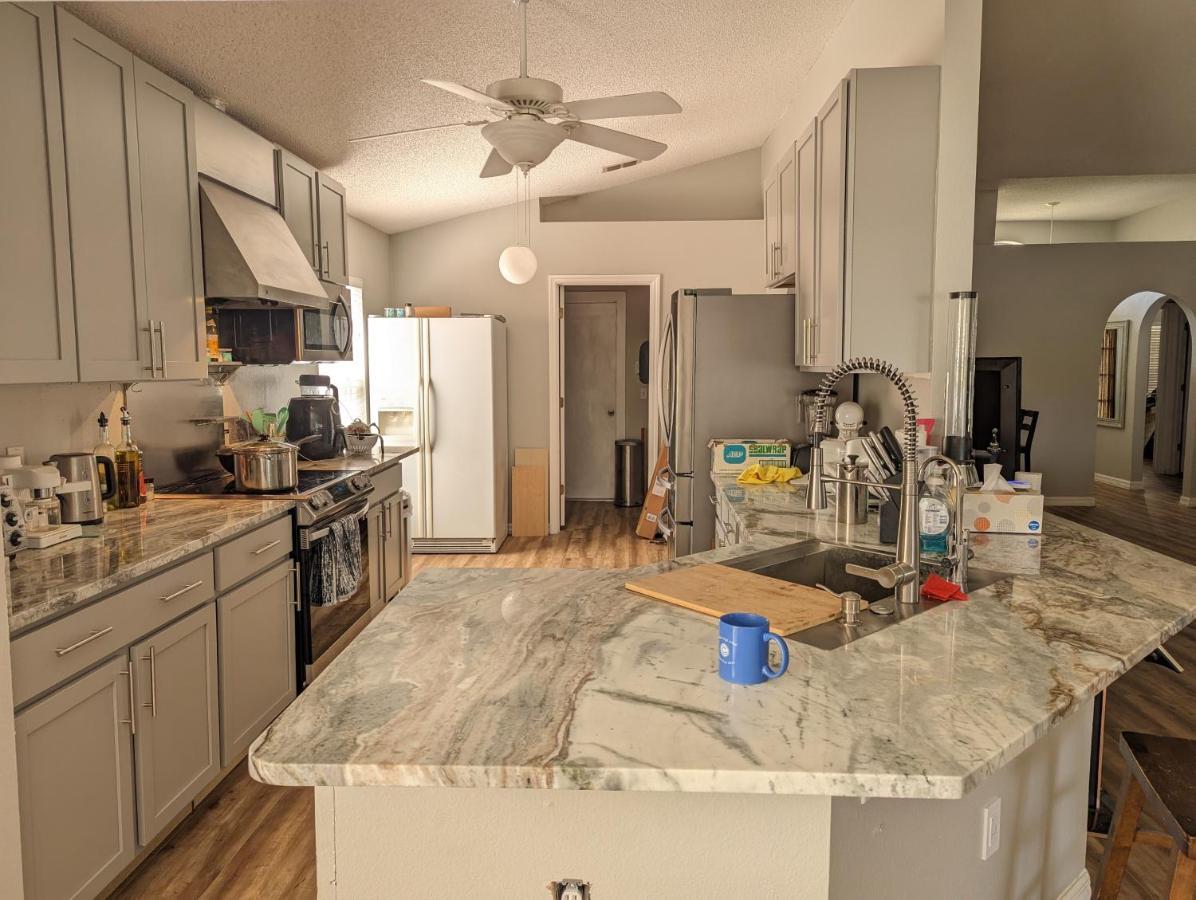 2 Private In A Quiet Neighborhood Book Up To 4 People *