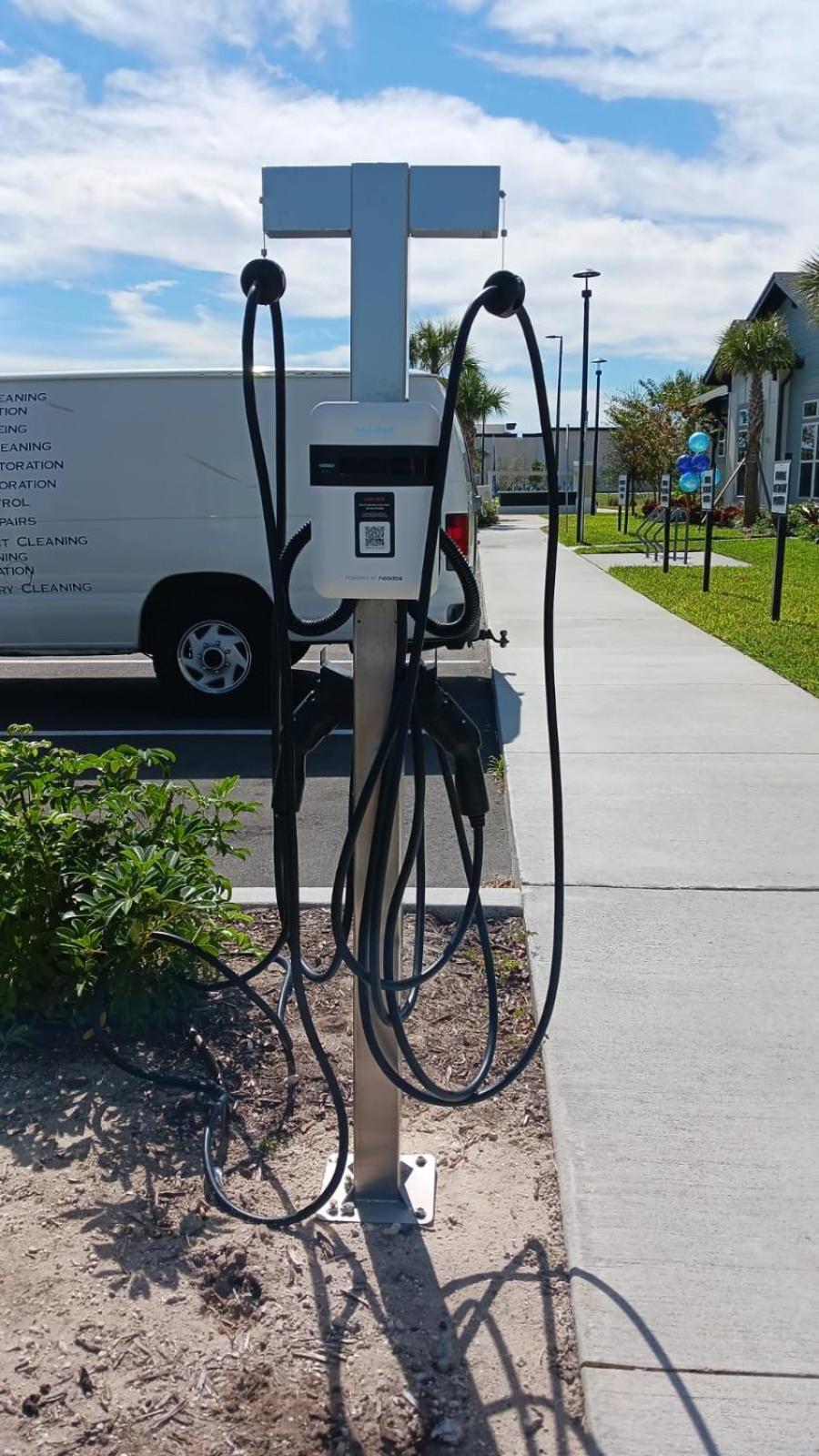 Complete Tranquil 10 Min To Parks Allows Pets, Resort-style Amenities Orlando