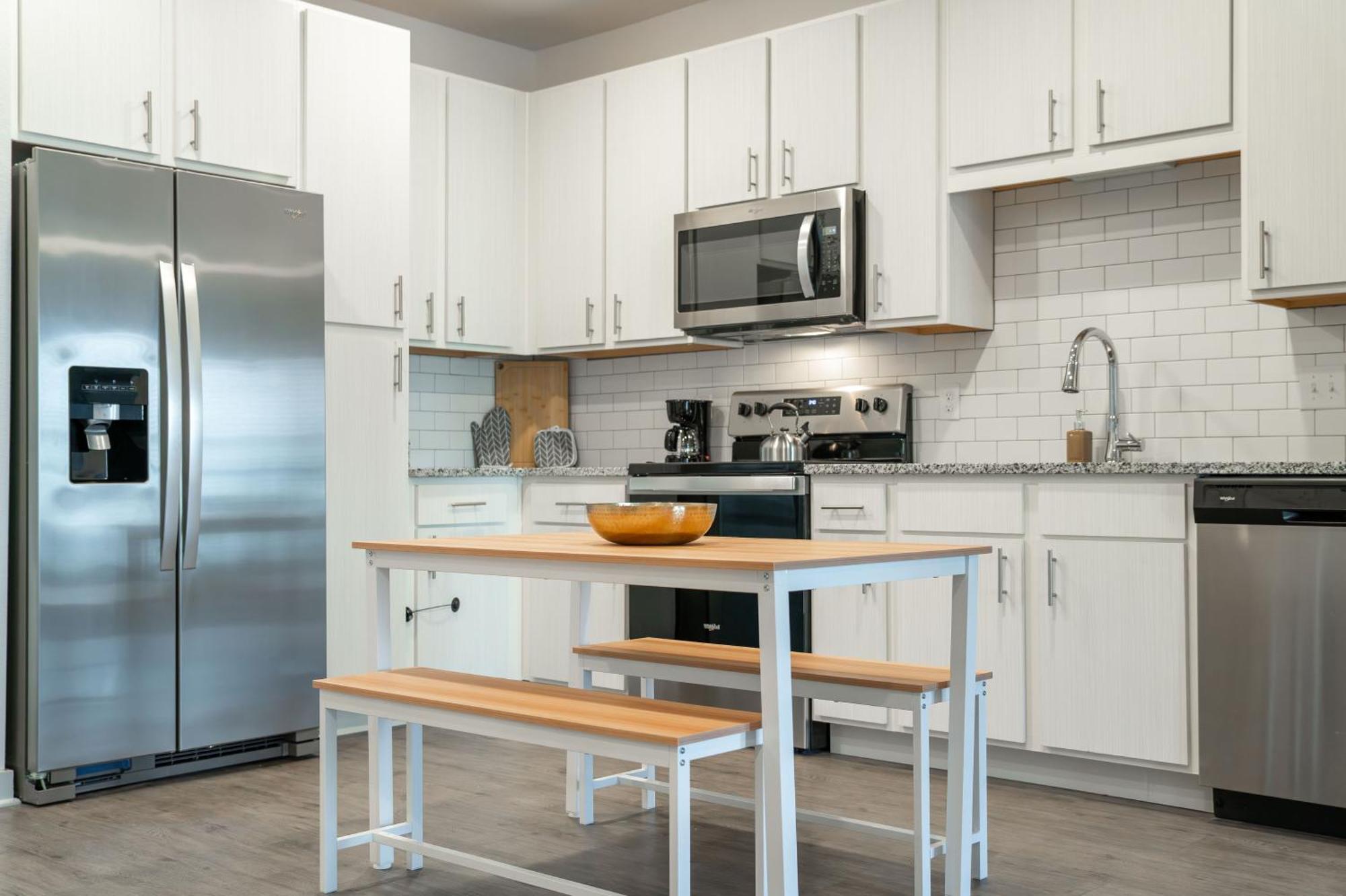 Complete Tranquil 10 Min To Parks Allows Pets, Resort-style Amenities Orlando