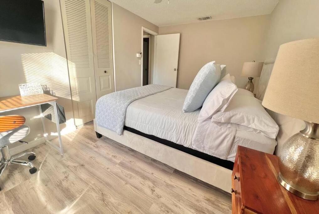 Holiday home Quiet In Metrowest *