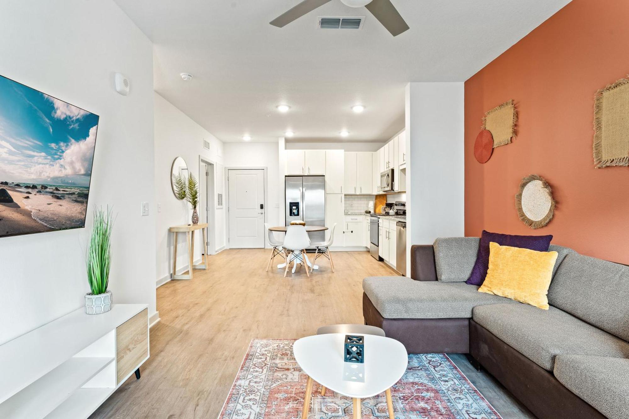 Apartment Complete Vibrant 10 Min To Parks Pet-friendly Resort-style Amenities *