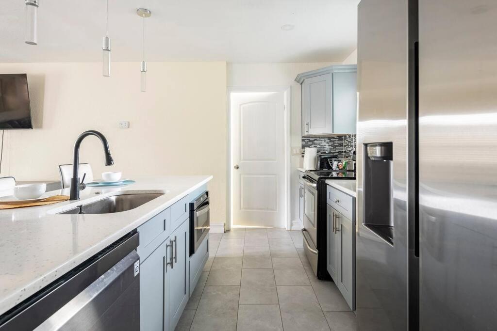 Modern 3bedroom 2 Bathroom Near Universal Orlando