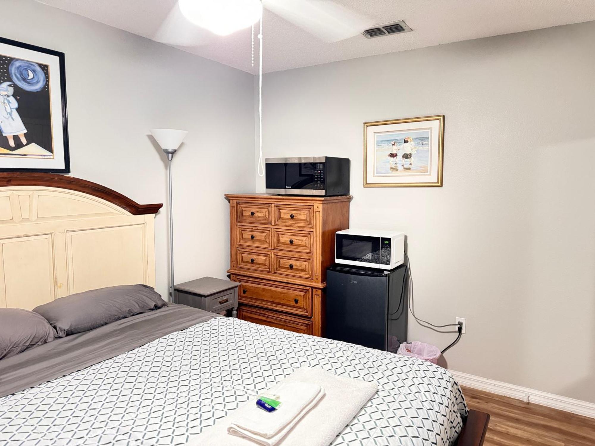 2 Private In A Quiet Neighborhood Book Up To 4 People * Orlando
