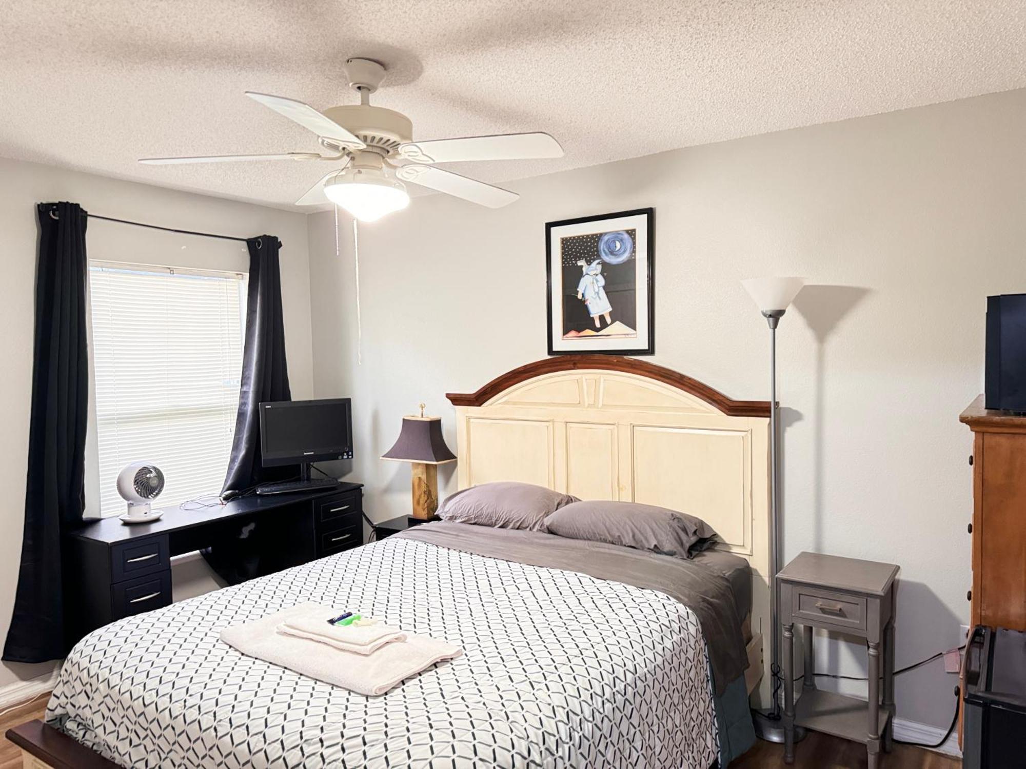 2 Private In A Quiet Neighborhood Book Up To 4 People *