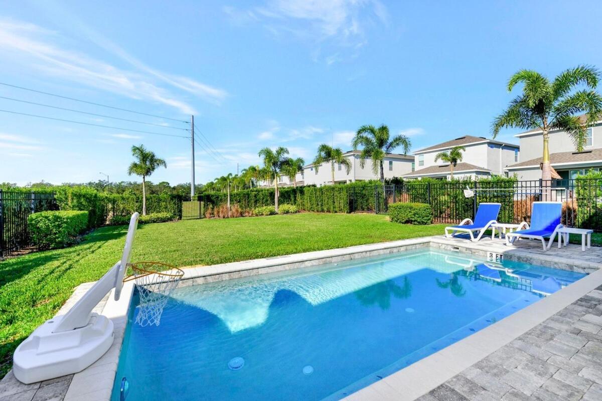Encore 5 Bedroom & Private Pool For 12 Guests 15 Minutes Away From Parks *