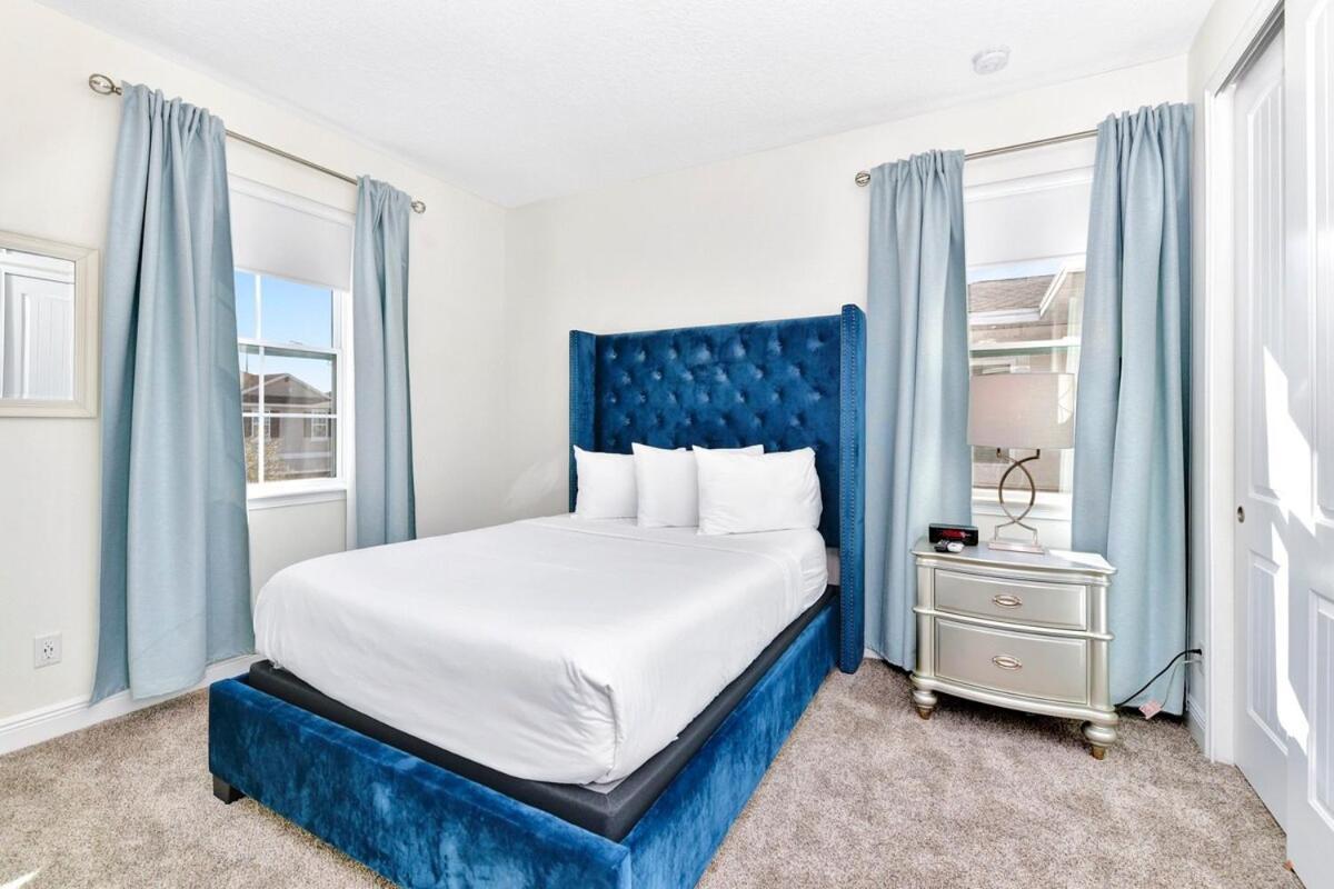 Encore 5 Bedroom & Private Pool For 12 Guests 15 Minutes Away From Parks