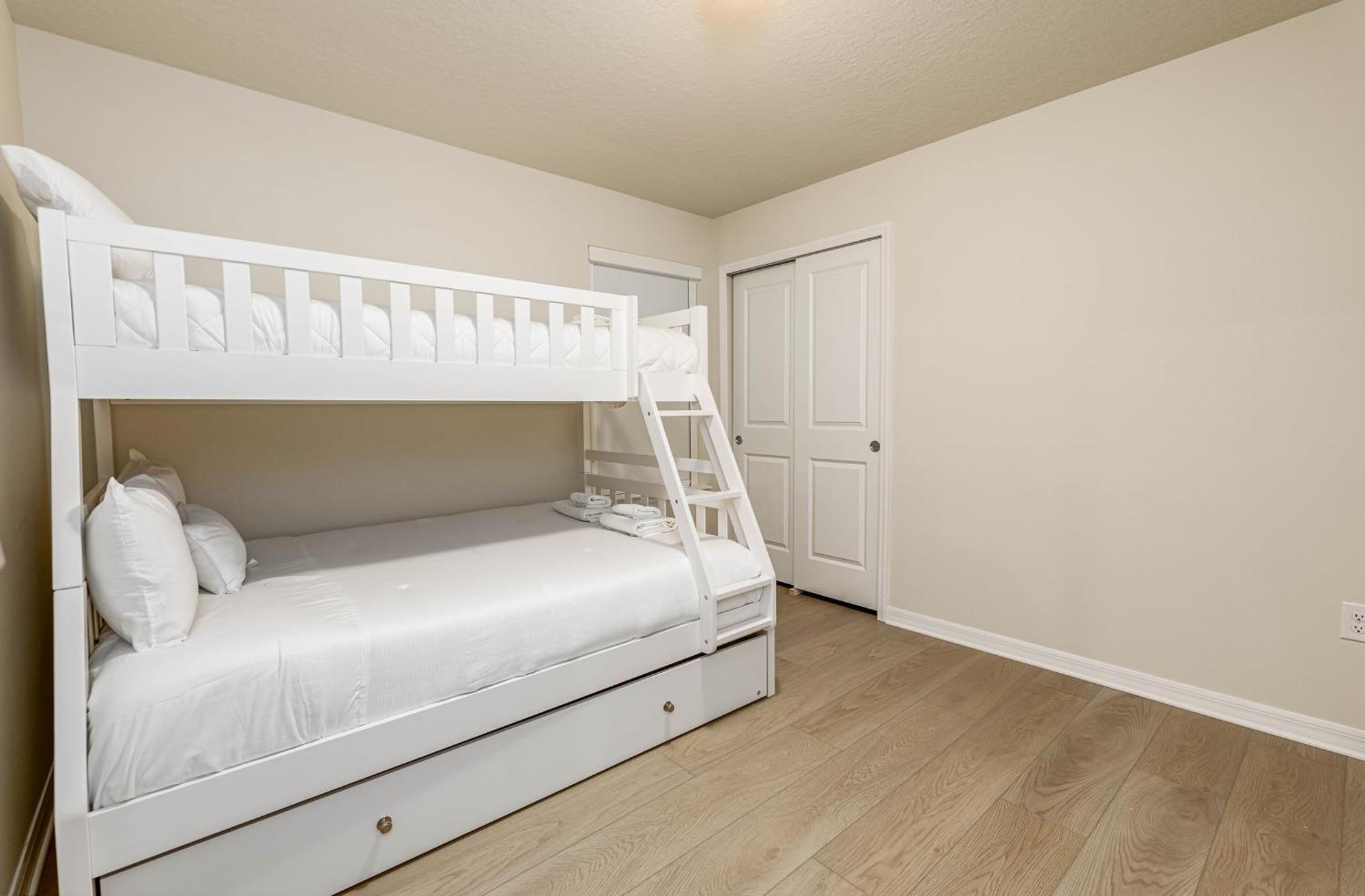 Spacious 8-bedroom In Clermont Holiday home Orlando