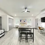 1Br Sleeps 4 Wfh Friendly Walkable Spot!