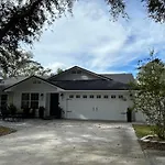 Spacious Craftsman House Sleeps 8