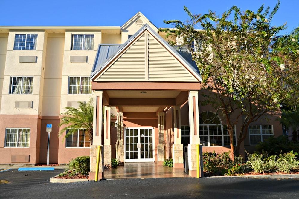 Baymont By Wyndham Orlando-international Dr-universal Blvd Orlando
