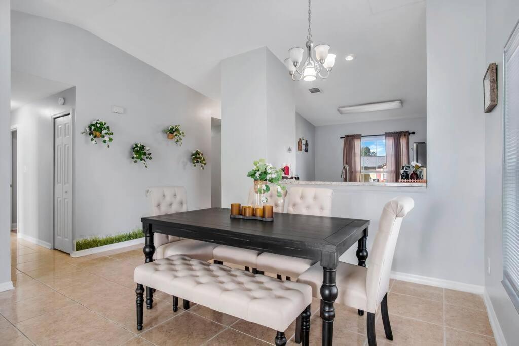 Holiday home Cozy With Garden & Next To Springs Orlando