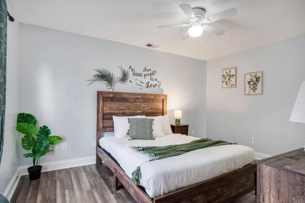 Cozy With Garden & Next To Springs Holiday home Orlando