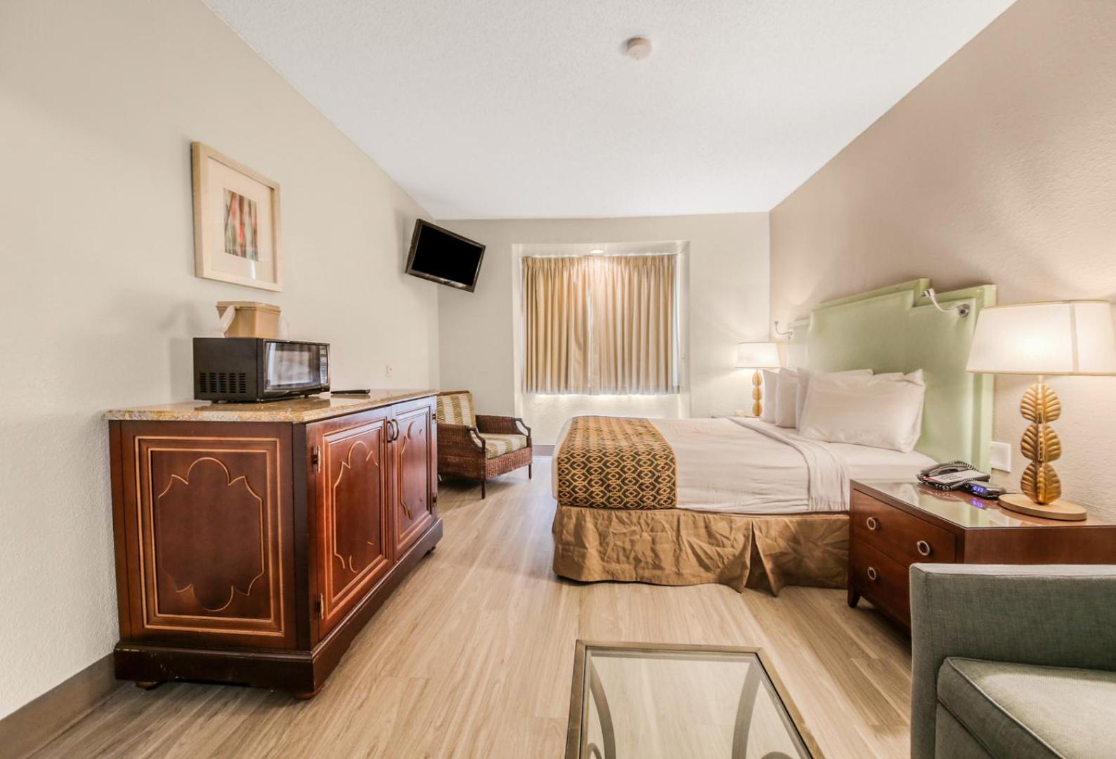 Baymont By Wyndham Orlando-international Dr-universal Blvd Hotel