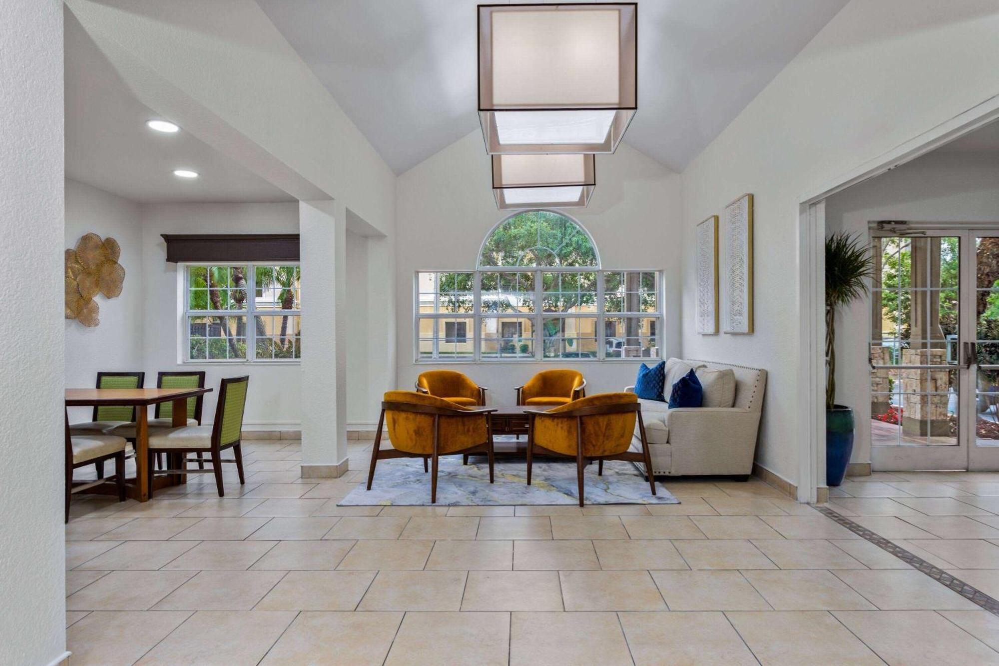 Baymont By Wyndham Orlando-international Dr-universal Blvd Hotel 2*