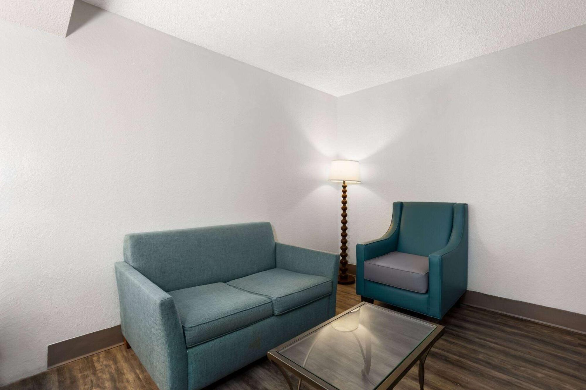 Hotel Baymont By Wyndham Orlando-international Dr-universal Blvd 2*