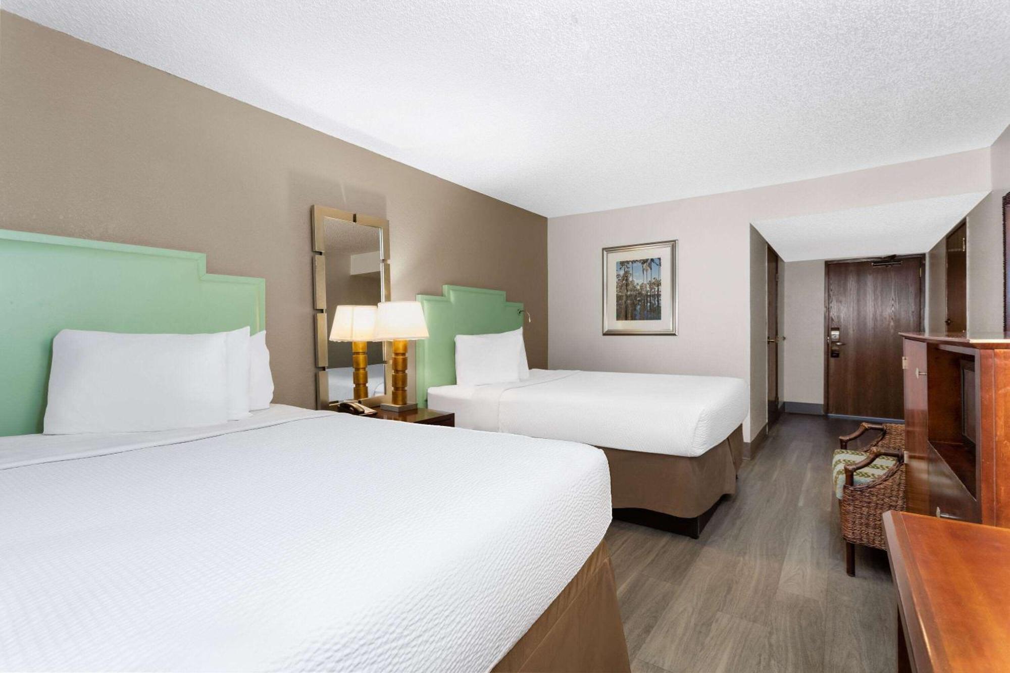 Baymont By Wyndham Orlando-international Dr-universal Blvd Orlando