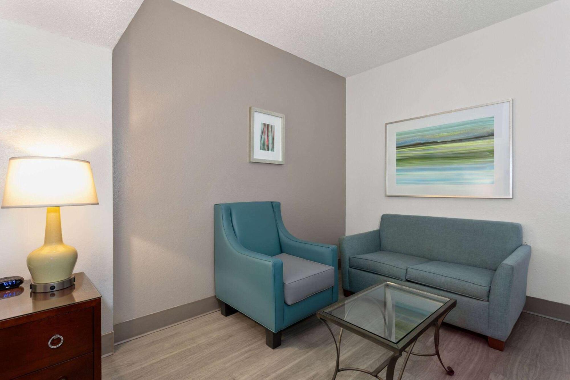 Baymont By Wyndham Orlando-international Dr-universal Blvd