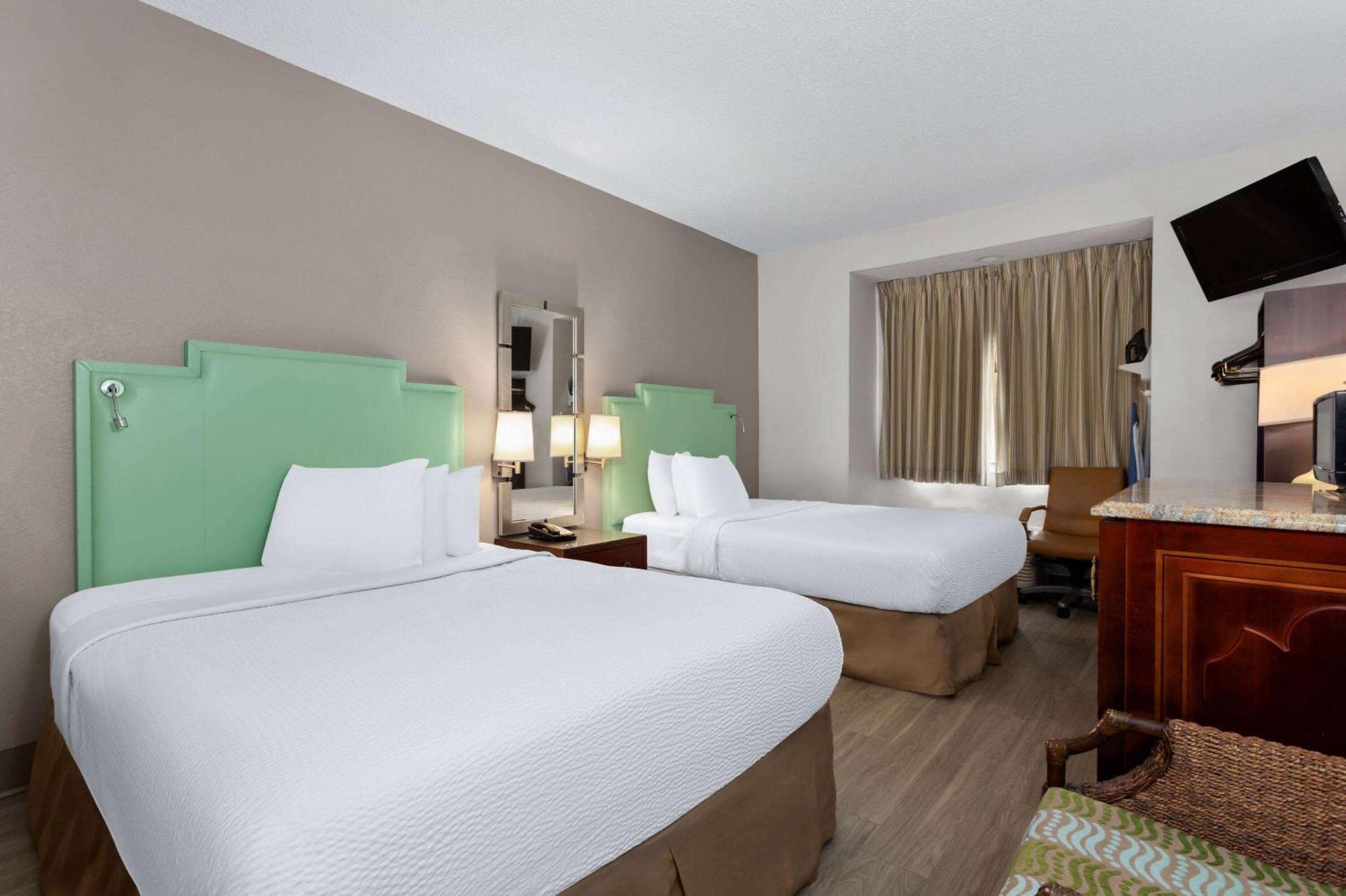 Baymont By Wyndham Orlando-international Dr-universal Blvd Hotel Orlando