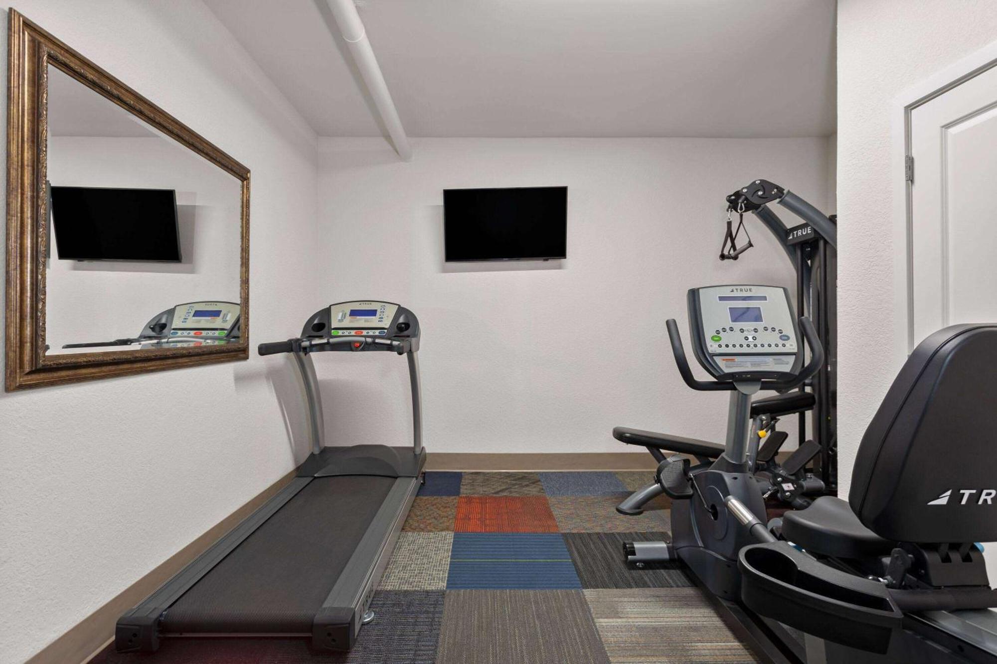 Baymont By Wyndham Orlando-international Dr-universal Blvd 2*