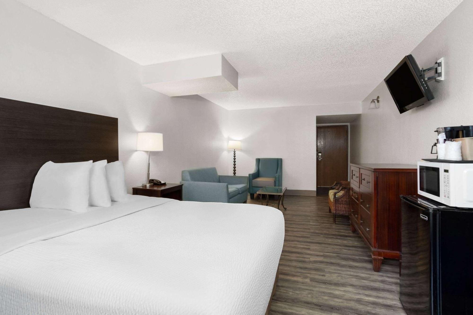 Hotel Baymont By Wyndham Orlando-international Dr-universal Blvd Orlando