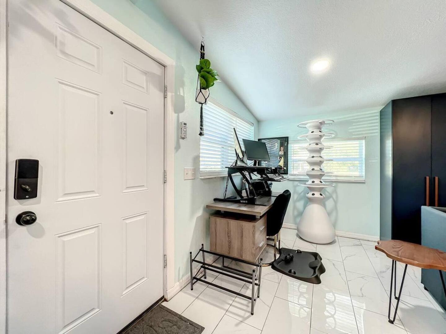 Pet-friendly 1br 3 Beds Wifi 10 Min To Dt! *