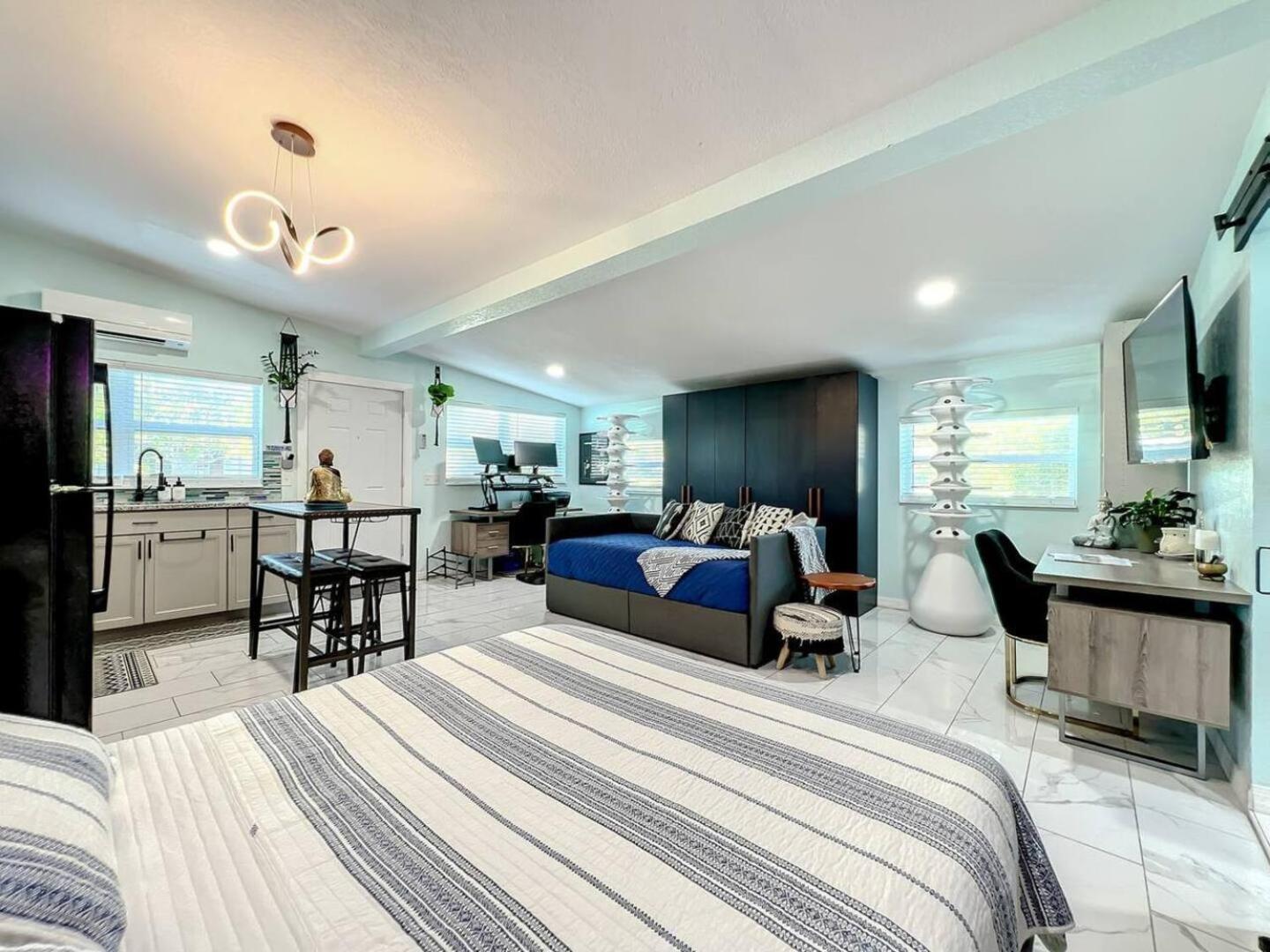 Pet-friendly 1br 3 Beds Wifi 10 Min To Dt! *