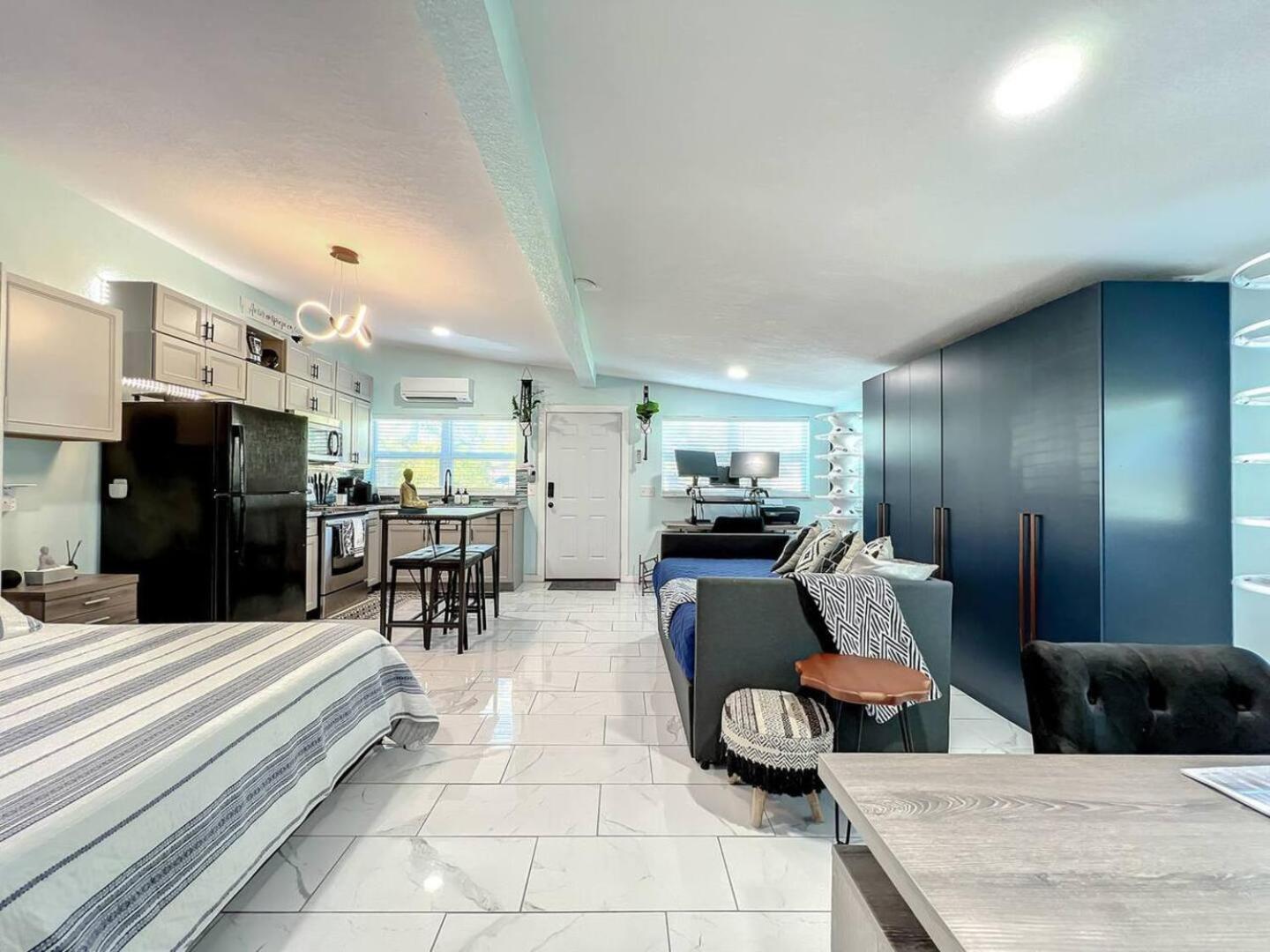 Pet-friendly 1br 3 Beds Wifi 10 Min To Dt! Holiday home *
