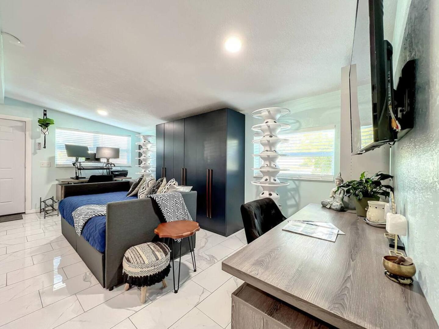 Pet-friendly 1br 3 Beds Wifi 10 Min To Dt! Holiday home