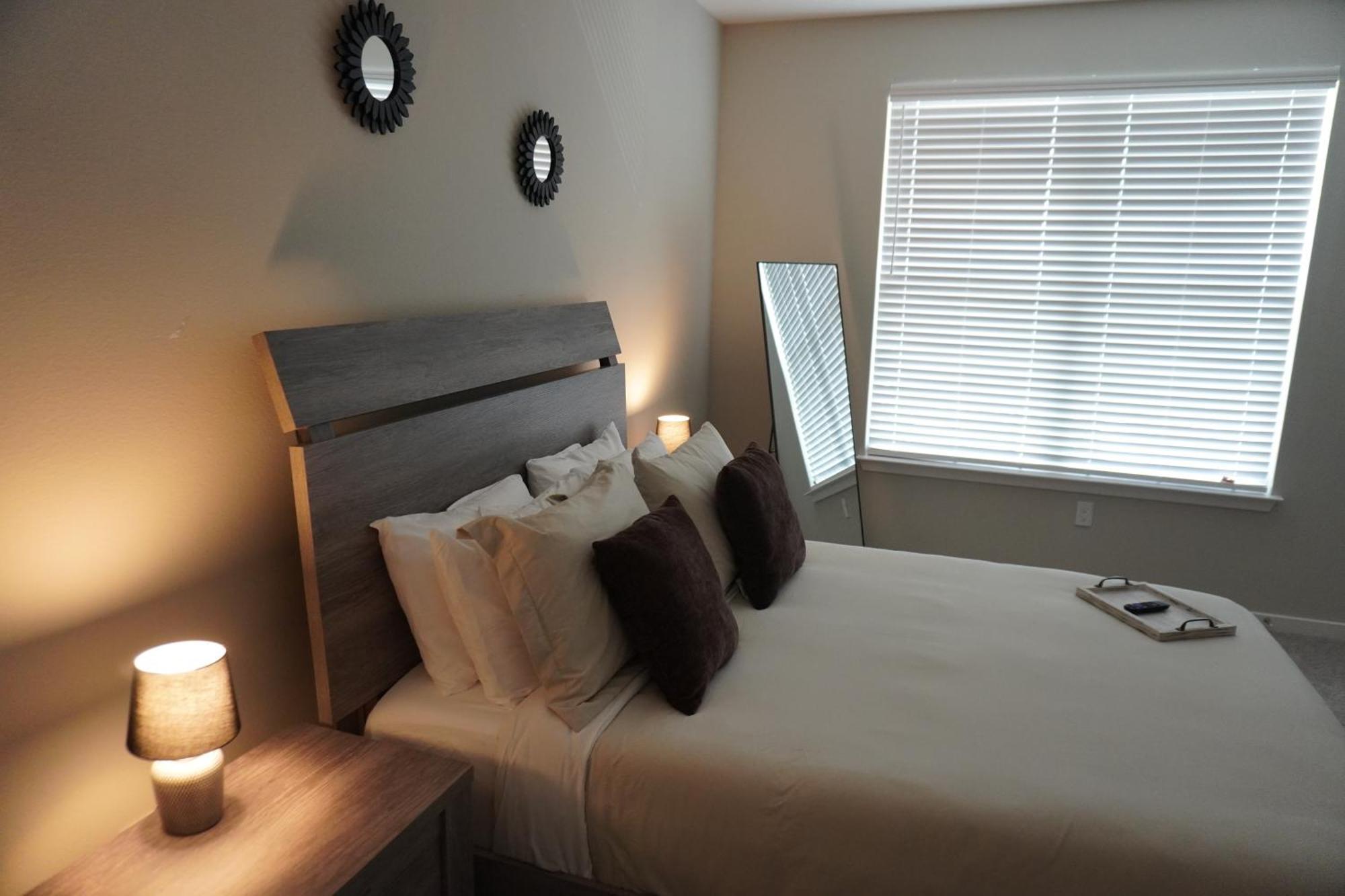 Luxurious By International Airport Orlando