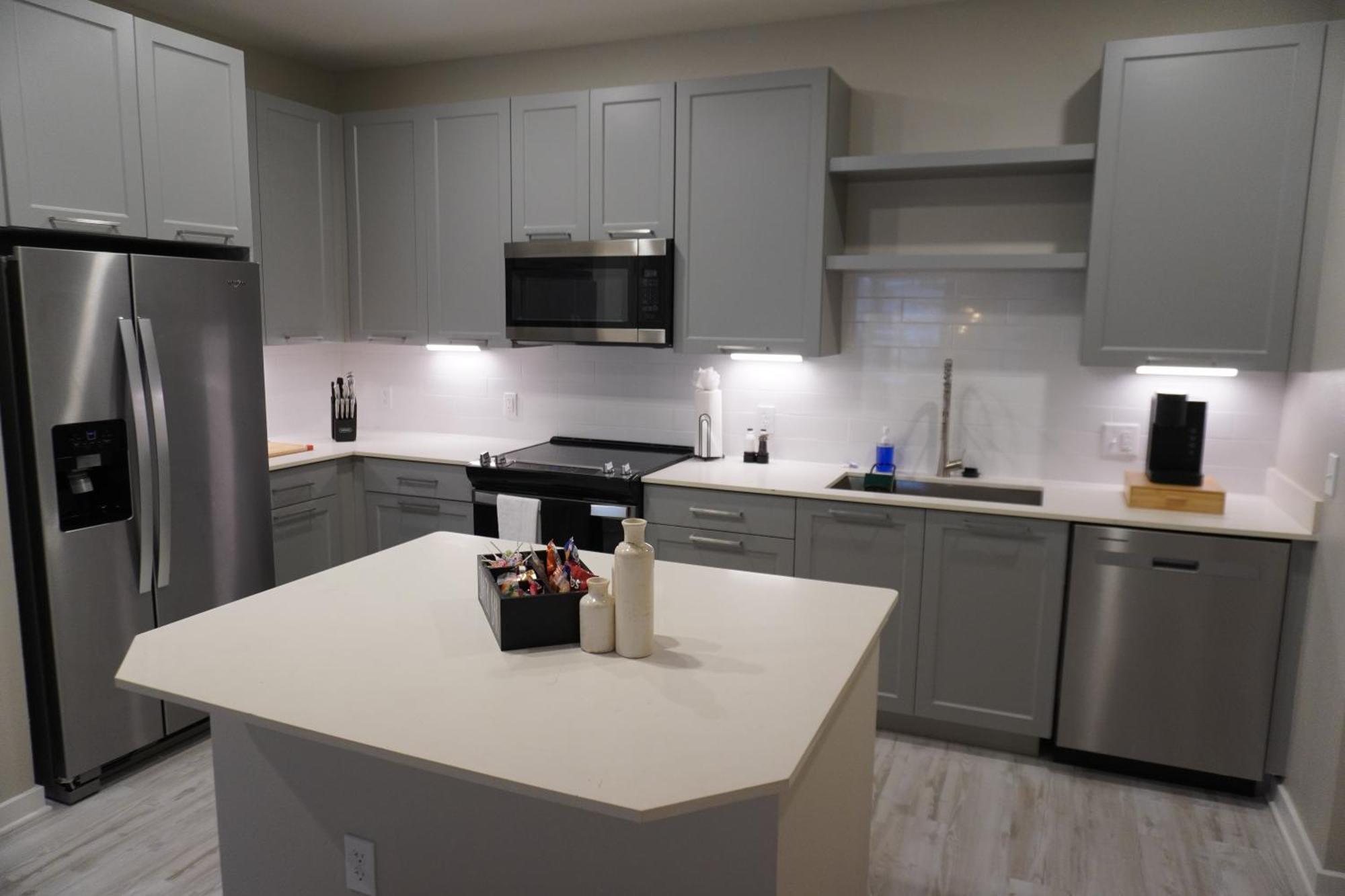 Apartment Luxurious By International Airport *