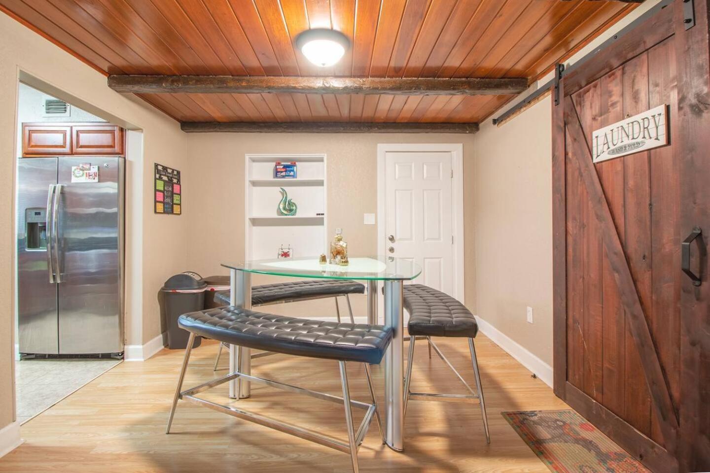 6Br Near Downtown Pets Ok Fast Wifi! Holiday home *