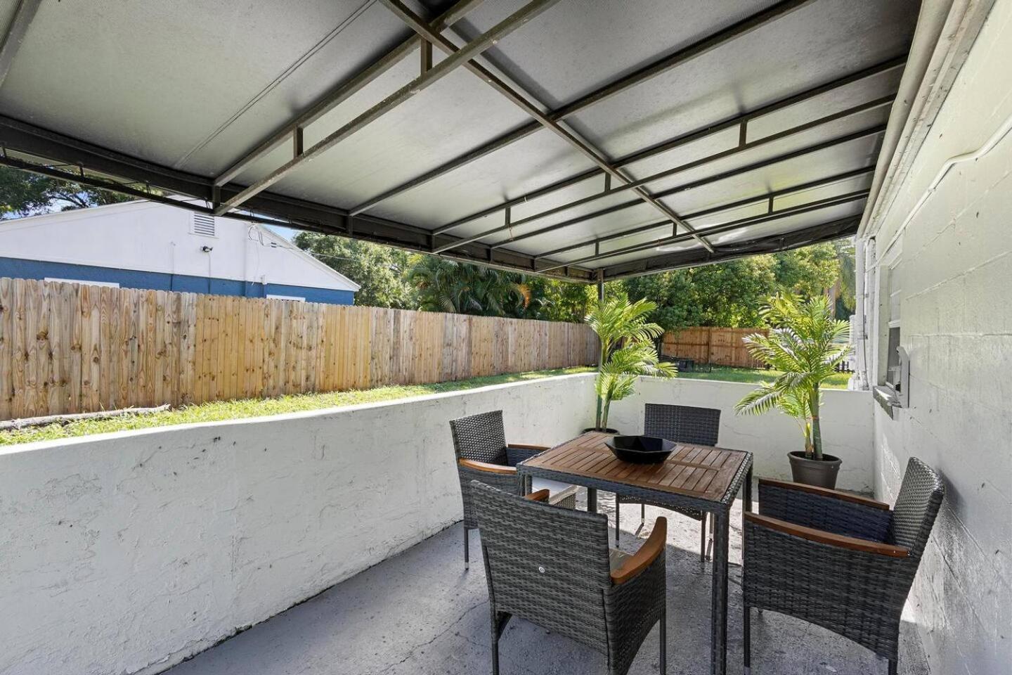2Br Disney Stay Patio Pet Friendly 6 Beds! Holiday home Orlando