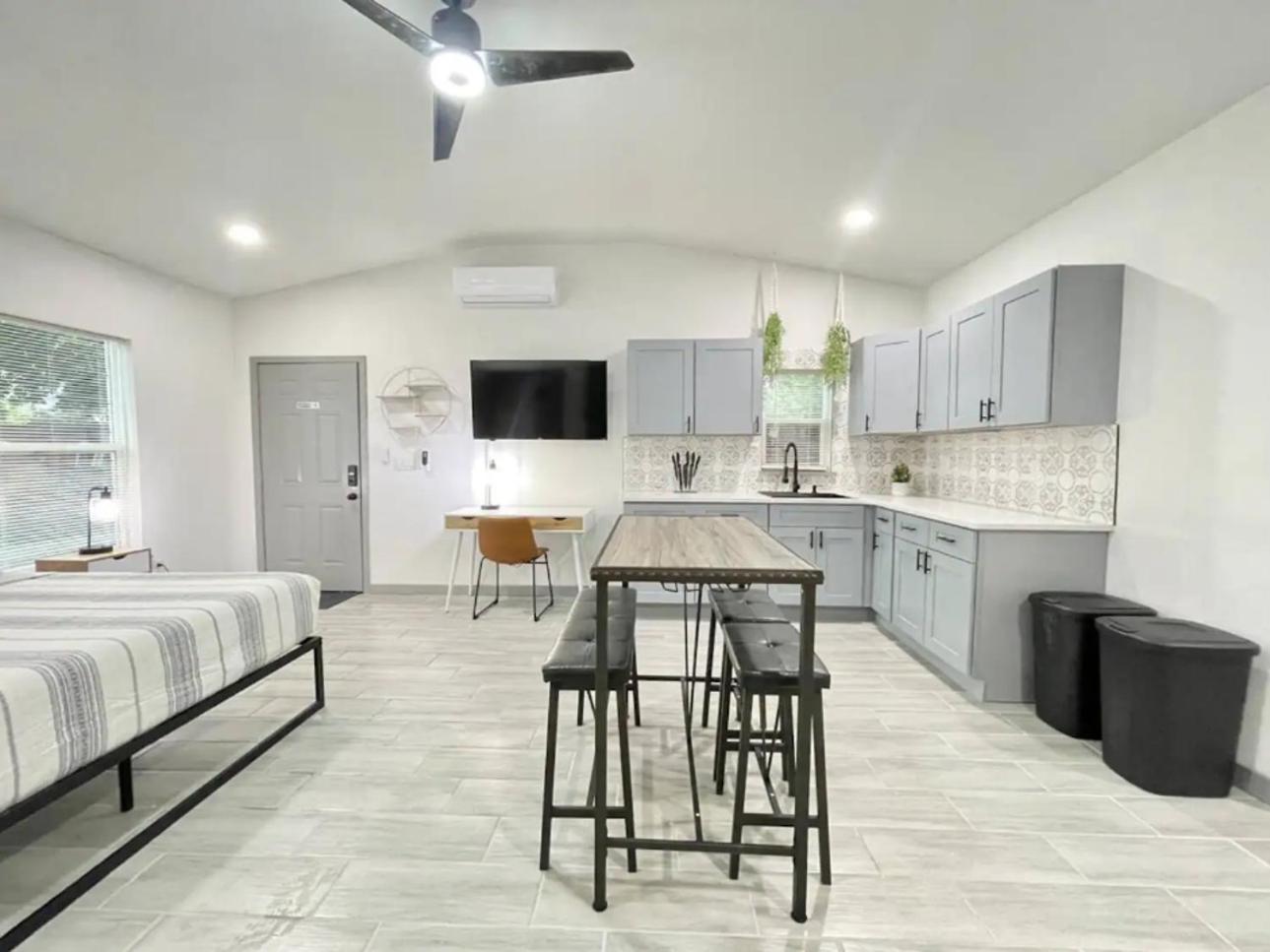 Holiday home 1Br Sleeps 4 Wfh Friendly Walkable Spot! Orlando