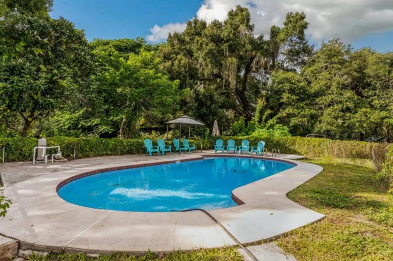 Holiday home 2Br Retreat Fast Wifi, Pool, Disney Close! *